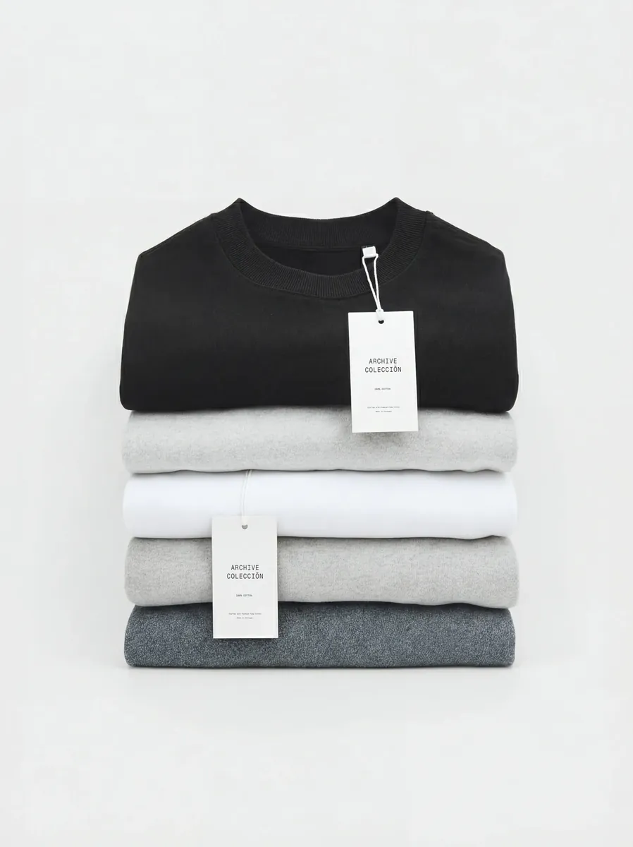 Folded knitwear with tags